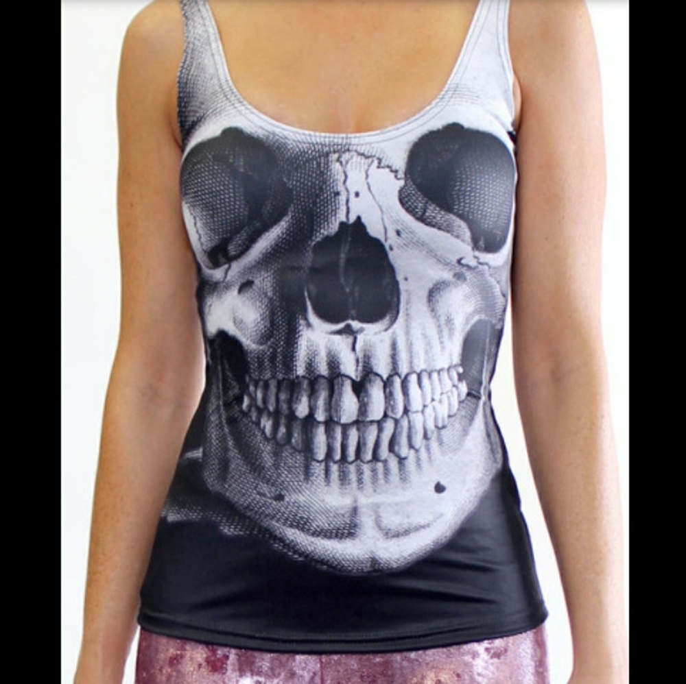 Skull Black Top NWOT